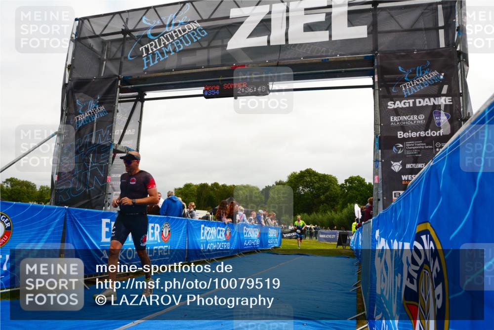 30.08.2026 - Elbe Triathlon Hamburg LAZAROV Photography http://msf.ph/oto/10079519 30.08.2026 10:46:50 Ziel 293, 354, 544 meine-sportfotos.de