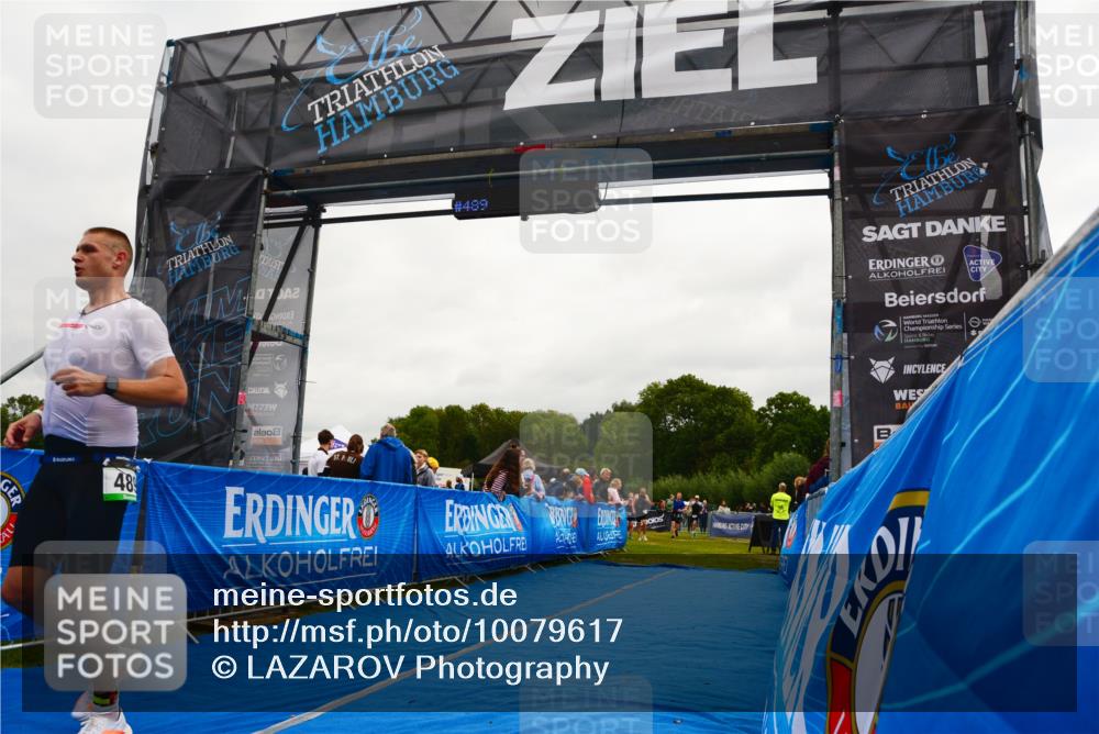 30.08.2026 - Elbe Triathlon Hamburg LAZAROV Photography http://msf.ph/oto/10079617 30.08.2026 10:51:23 Ziel 489, 670 meine-sportfotos.de