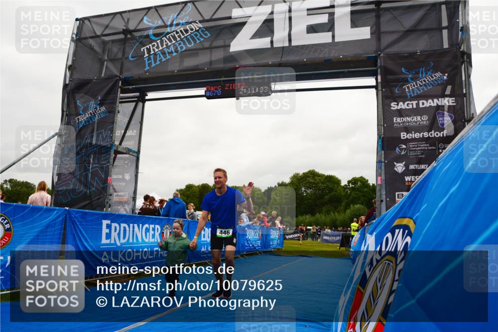 30.08.2026 - Elbe Triathlon Hamburg LAZAROV Photography http://msf.ph/oto/10079625 30.08.2026 10:51:36 Ziel 392, 446 meine-sportfotos.de