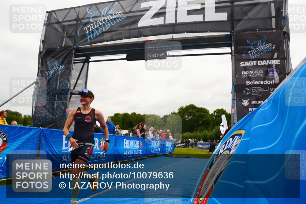 30.08.2026 - Elbe Triathlon Hamburg LAZAROV Photography http://msf.ph/oto/10079636 30.08.2026 10:51:44 Ziel 392 meine-sportfotos.de