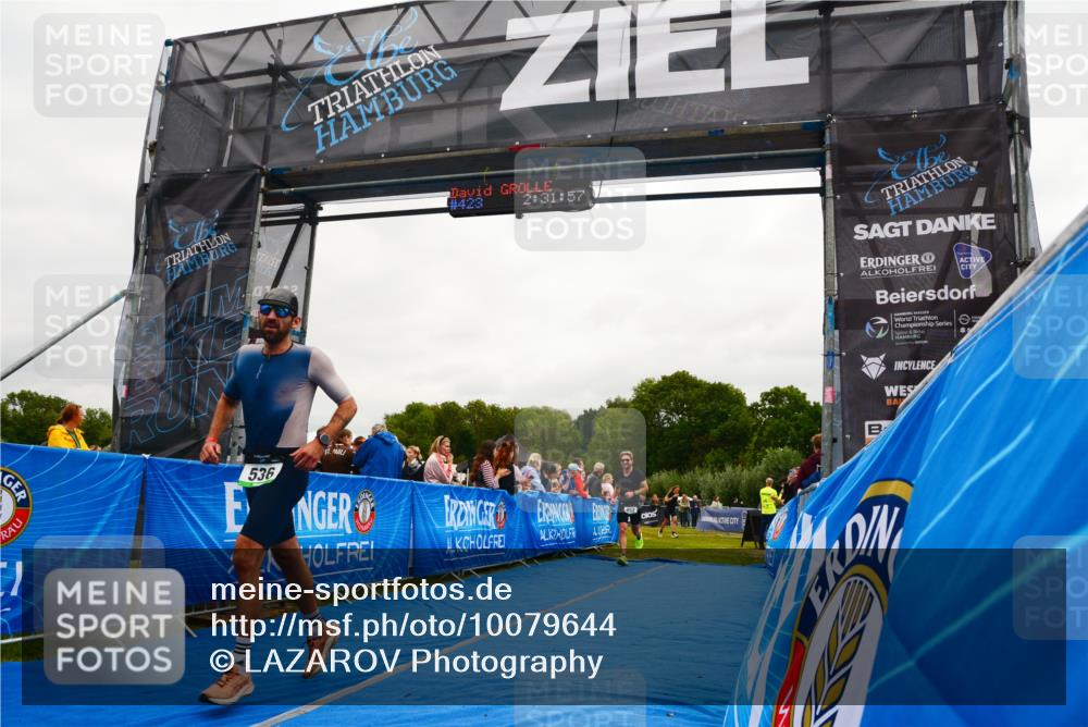30.08.2026 - Elbe Triathlon Hamburg LAZAROV Photography http://msf.ph/oto/10079644 30.08.2026 10:52:01 Ziel 452, 536 meine-sportfotos.de