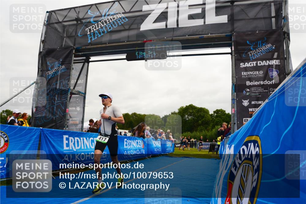 30.08.2026 - Elbe Triathlon Hamburg LAZAROV Photography http://msf.ph/oto/10079653 30.08.2026 10:52:18 Ziel 417 meine-sportfotos.de