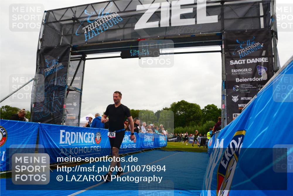 30.08.2026 - Elbe Triathlon Hamburg LAZAROV Photography http://msf.ph/oto/10079694 30.08.2026 10:53:49 Ziel 263 meine-sportfotos.de