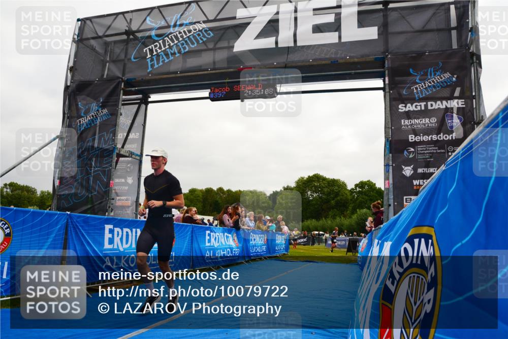 30.08.2026 - Elbe Triathlon Hamburg LAZAROV Photography http://msf.ph/oto/10079722 30.08.2026 10:55:07 Ziel 397 meine-sportfotos.de