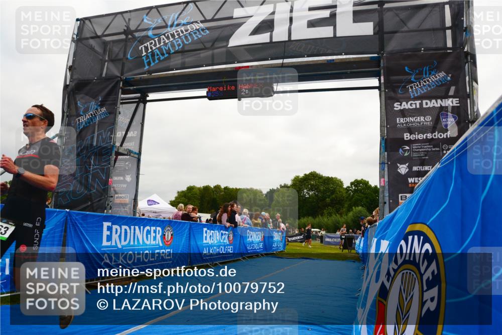 30.08.2026 - Elbe Triathlon Hamburg LAZAROV Photography http://msf.ph/oto/10079752 30.08.2026 10:55:29 Ziel 519, 660, 663 meine-sportfotos.de