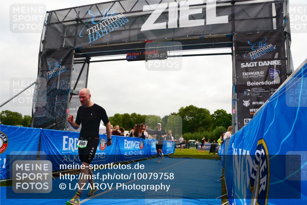 30.08.2026 - Elbe Triathlon Hamburg LAZAROV Photography http://msf.ph/oto/10079758 30.08.2026 10:55:38 Ziel 543, 582, 660 meine-sportfotos.de
