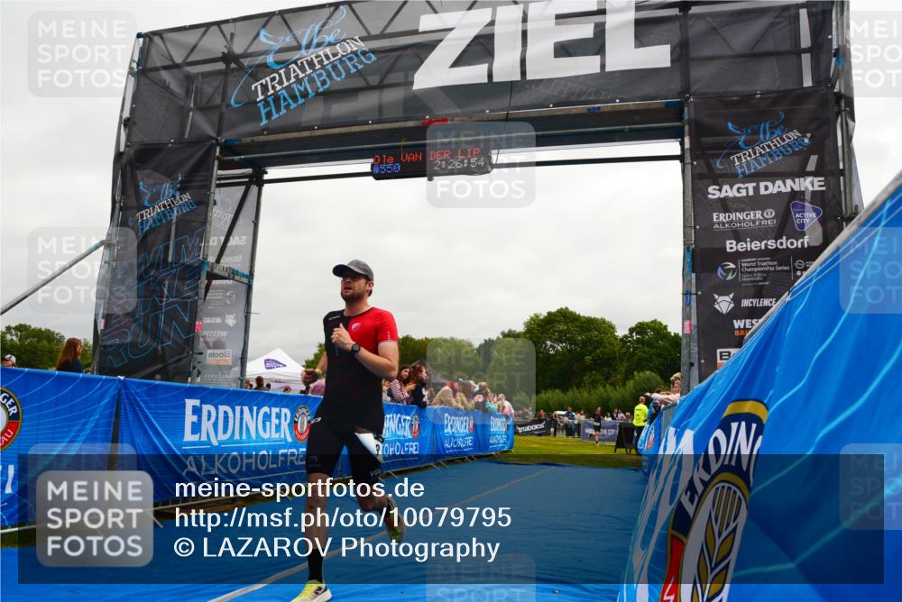 30.08.2026 - Elbe Triathlon Hamburg LAZAROV Photography http://msf.ph/oto/10079795 30.08.2026 10:56:56 Ziel 550, 668 meine-sportfotos.de