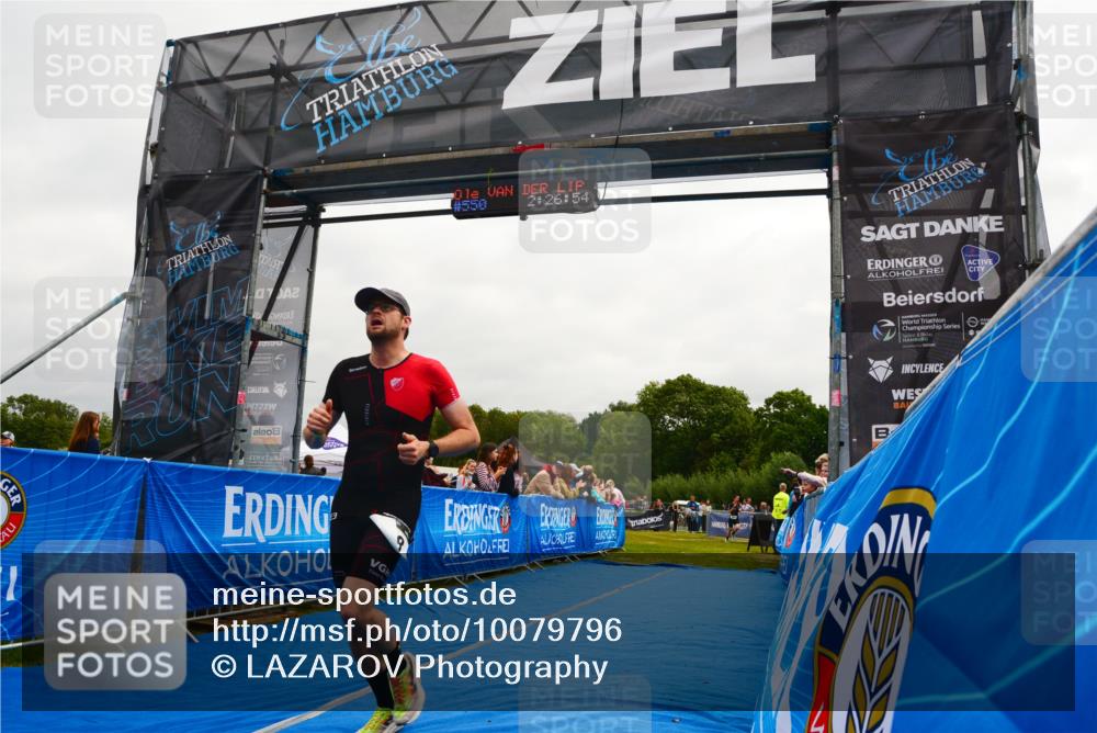 30.08.2026 - Elbe Triathlon Hamburg LAZAROV Photography http://msf.ph/oto/10079796 30.08.2026 10:56:56 Ziel 550, 668 meine-sportfotos.de