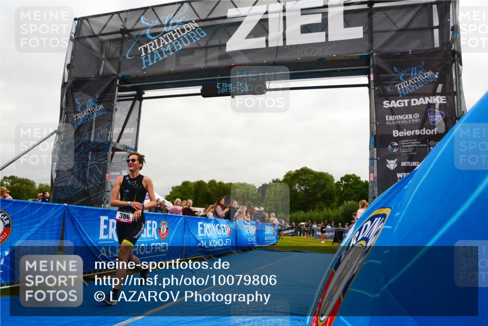 30.08.2026 - Elbe Triathlon Hamburg LAZAROV Photography http://msf.ph/oto/10079806 30.08.2026 10:57:21 Ziel 386 meine-sportfotos.de