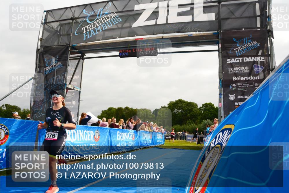 30.08.2026 - Elbe Triathlon Hamburg LAZAROV Photography http://msf.ph/oto/10079813 30.08.2026 10:57:31 Ziel 376 meine-sportfotos.de