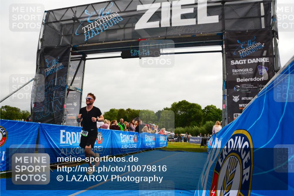 30.08.2026 - Elbe Triathlon Hamburg LAZAROV Photography http://msf.ph/oto/10079816 30.08.2026 10:57:45 Ziel 460 meine-sportfotos.de