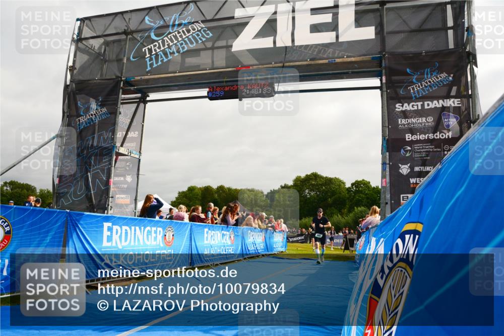 30.08.2026 - Elbe Triathlon Hamburg LAZAROV Photography http://msf.ph/oto/10079834 30.08.2026 10:58:39 Ziel 480, 588 meine-sportfotos.de