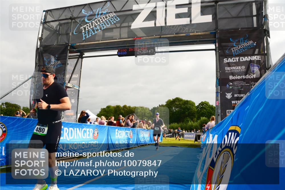 30.08.2026 - Elbe Triathlon Hamburg LAZAROV Photography http://msf.ph/oto/10079847 30.08.2026 10:58:43 Ziel 480, 588 meine-sportfotos.de
