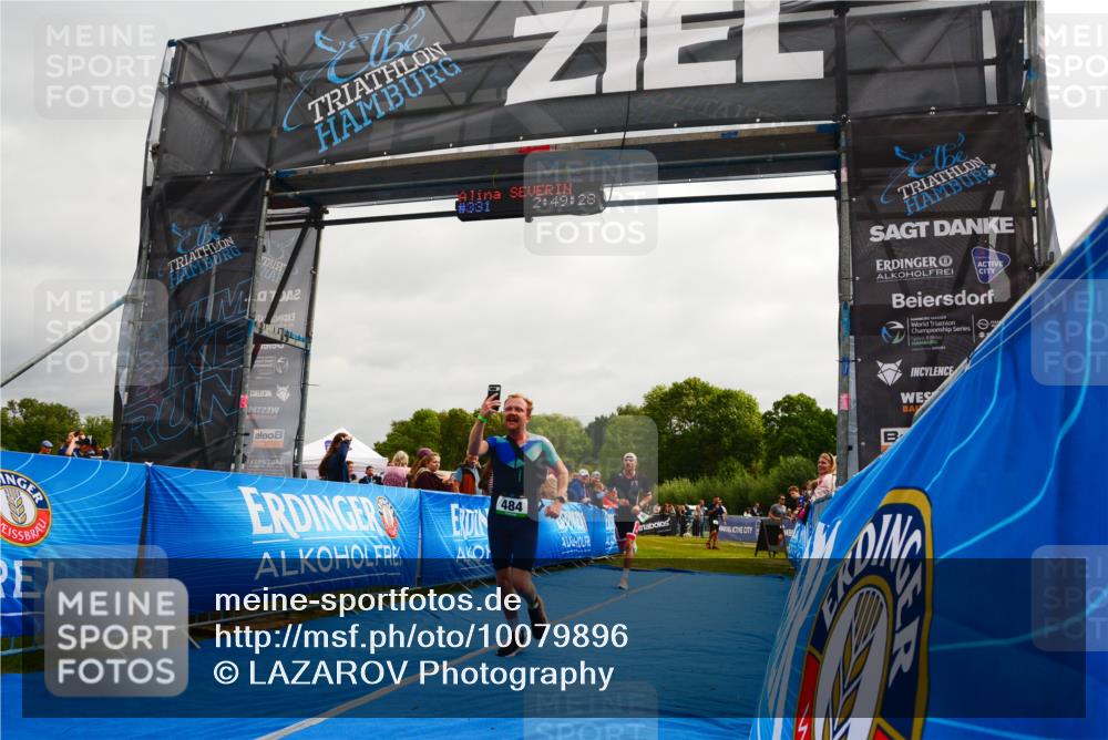 30.08.2026 - Elbe Triathlon Hamburg LAZAROV Photography http://msf.ph/oto/10079896 30.08.2026 10:59:35 Ziel 462, 484 meine-sportfotos.de