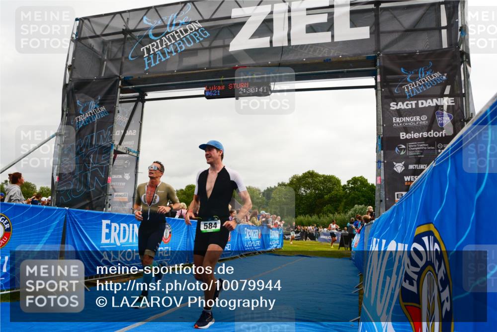 30.08.2026 - Elbe Triathlon Hamburg LAZAROV Photography http://msf.ph/oto/10079944 30.08.2026 11:00:44 Ziel 248, 584 meine-sportfotos.de
