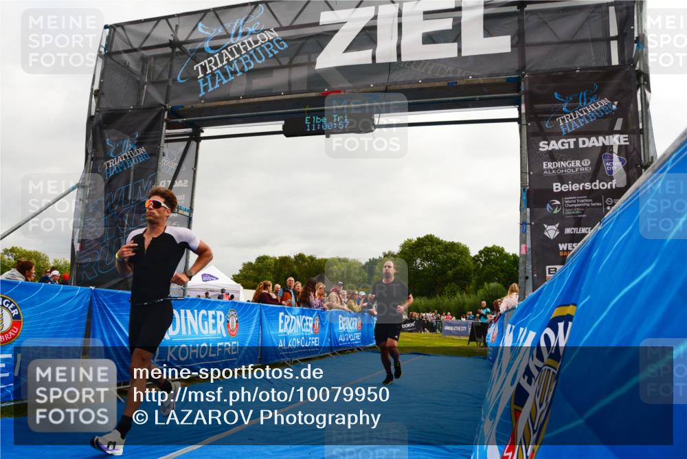 30.08.2026 - Elbe Triathlon Hamburg LAZAROV Photography http://msf.ph/oto/10079950 30.08.2026 11:00:57 Ziel 498, 676 meine-sportfotos.de