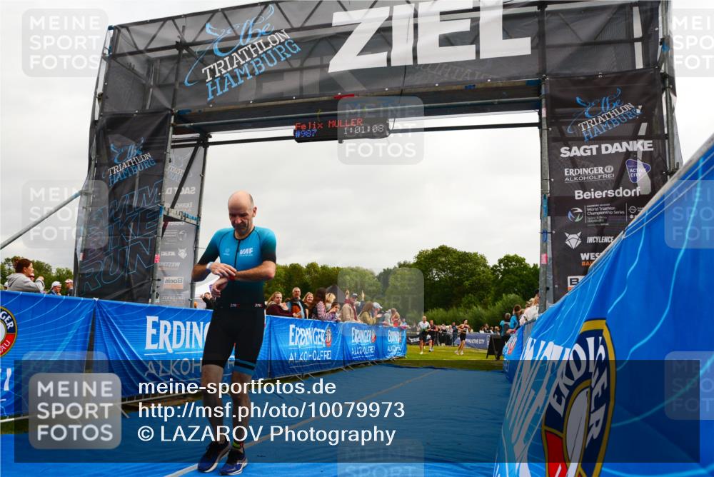 30.08.2026 - Elbe Triathlon Hamburg LAZAROV Photography http://msf.ph/oto/10079973 30.08.2026 11:01:09 Ziel 261, 264, 391, 987 meine-sportfotos.de