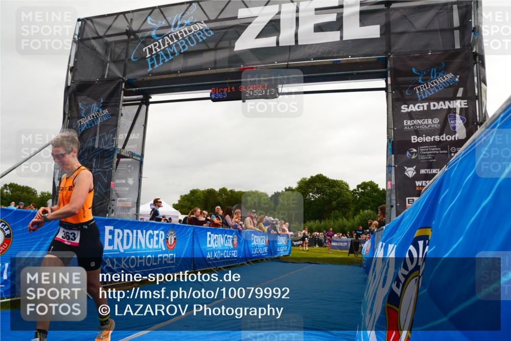 30.08.2026 - Elbe Triathlon Hamburg LAZAROV Photography http://msf.ph/oto/10079992 30.08.2026 11:02:13 Ziel 363, 501, 732 meine-sportfotos.de