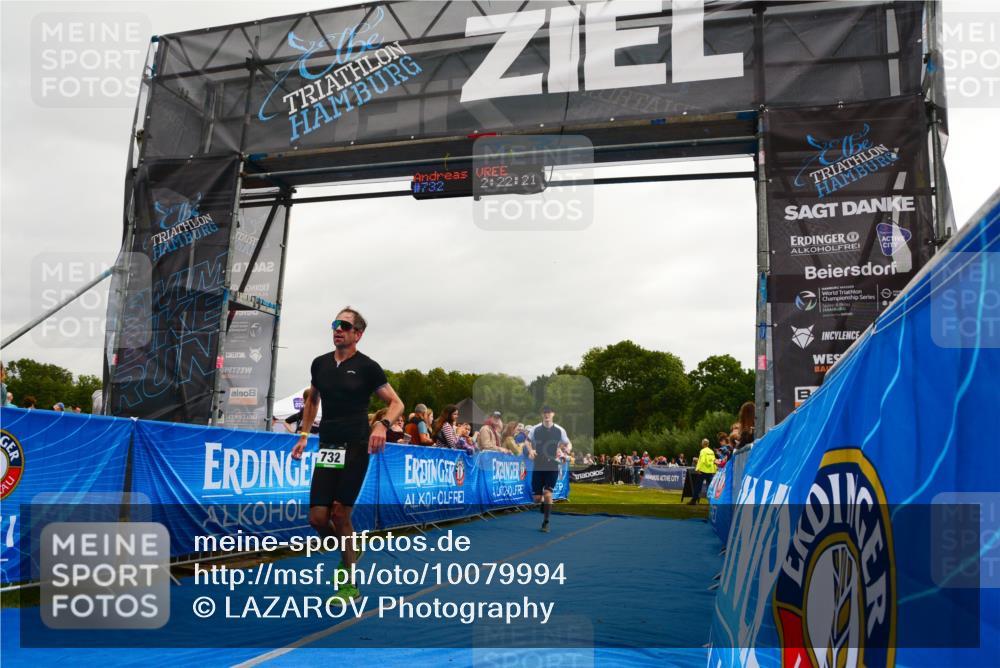 30.08.2026 - Elbe Triathlon Hamburg LAZAROV Photography http://msf.ph/oto/10079994 30.08.2026 11:02:20 Ziel 501, 529, 732 meine-sportfotos.de