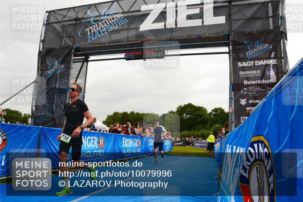30.08.2026 - Elbe Triathlon Hamburg LAZAROV Photography http://msf.ph/oto/10079996 30.08.2026 11:02:21 Ziel 501, 529, 732 meine-sportfotos.de