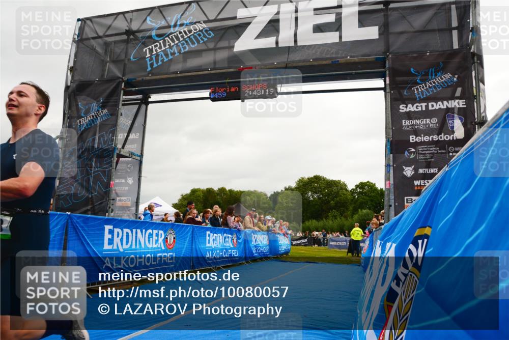 30.08.2026 - Elbe Triathlon Hamburg LAZAROV Photography http://msf.ph/oto/10080057 30.08.2026 11:03:23 Ziel 563 meine-sportfotos.de