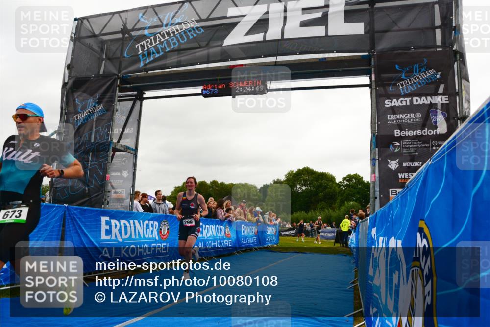 30.08.2026 - Elbe Triathlon Hamburg LAZAROV Photography http://msf.ph/oto/10080108 30.08.2026 11:04:48 Ziel 299, 673 meine-sportfotos.de