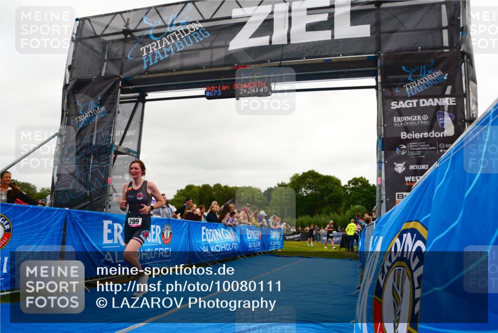 30.08.2026 - Elbe Triathlon Hamburg LAZAROV Photography http://msf.ph/oto/10080111 30.08.2026 11:04:49 Ziel 299, 673 meine-sportfotos.de