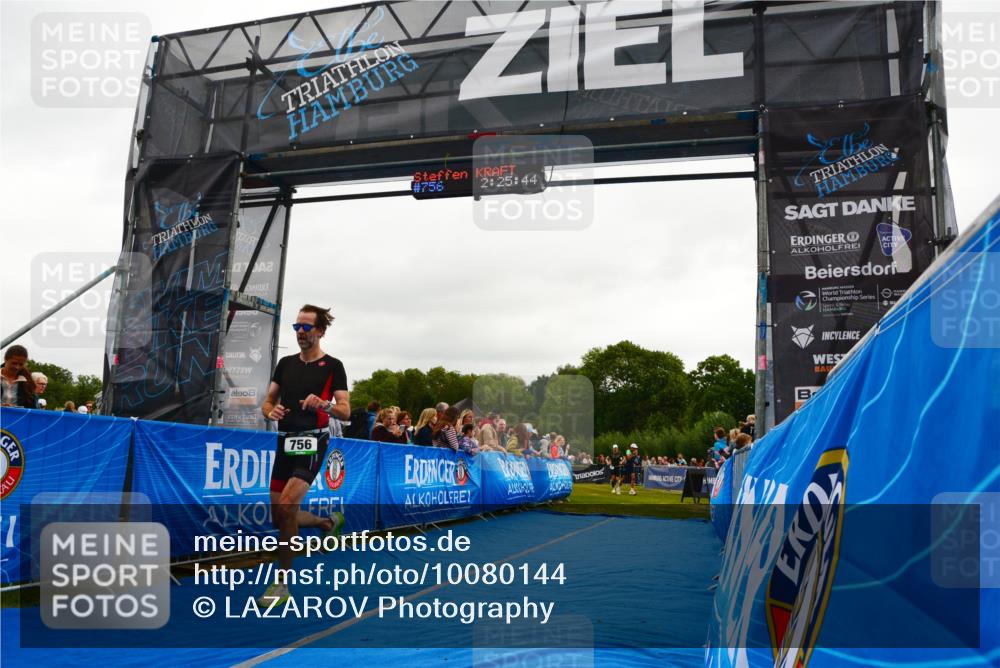 30.08.2026 - Elbe Triathlon Hamburg LAZAROV Photography http://msf.ph/oto/10080144 30.08.2026 11:05:43 Ziel 747, 756 meine-sportfotos.de