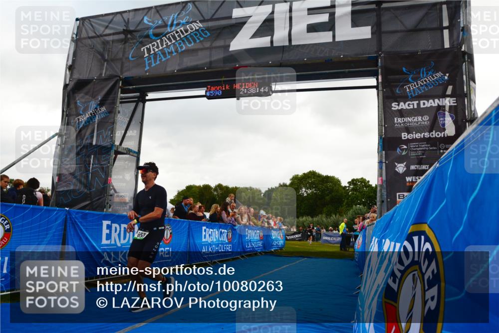 30.08.2026 - Elbe Triathlon Hamburg LAZAROV Photography http://msf.ph/oto/10080263 30.08.2026 11:08:45 Ziel 555, 590, 655, 1260 meine-sportfotos.de