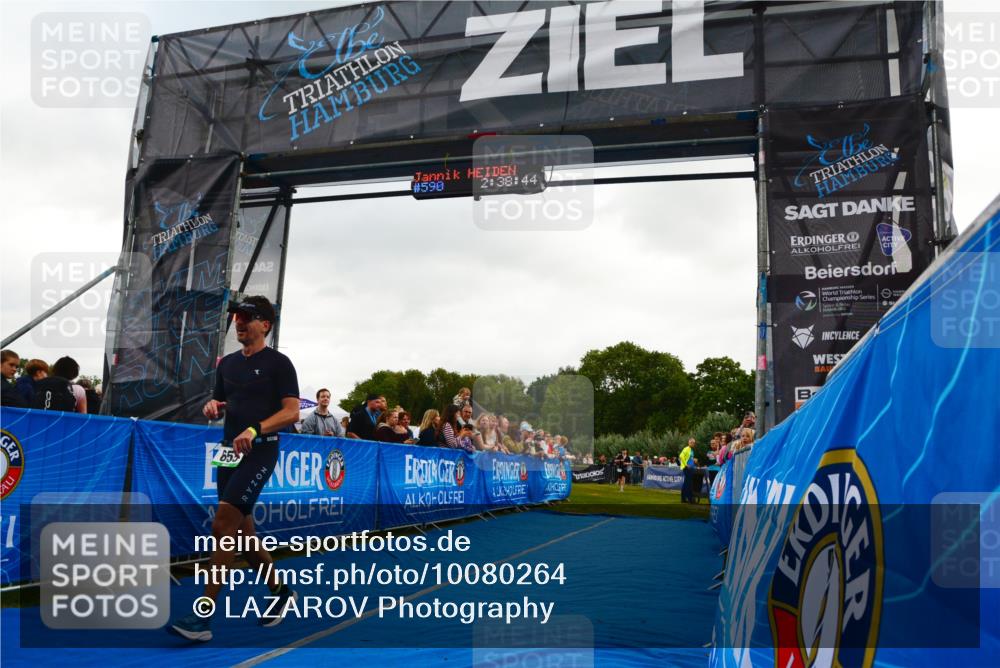 30.08.2026 - Elbe Triathlon Hamburg LAZAROV Photography http://msf.ph/oto/10080264 30.08.2026 11:08:45 Ziel 555, 590, 655, 1260 meine-sportfotos.de