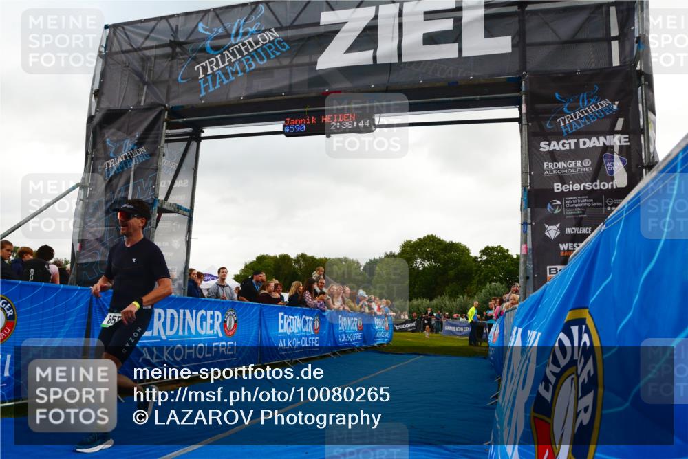 30.08.2026 - Elbe Triathlon Hamburg LAZAROV Photography http://msf.ph/oto/10080265 30.08.2026 11:08:45 Ziel 555, 590, 655, 1260 meine-sportfotos.de
