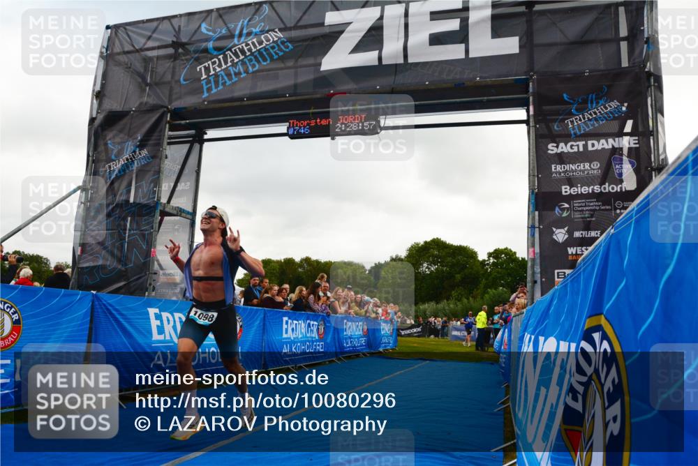 30.08.2026 - Elbe Triathlon Hamburg LAZAROV Photography http://msf.ph/oto/10080296 30.08.2026 11:09:07 Ziel 633, 1098 meine-sportfotos.de