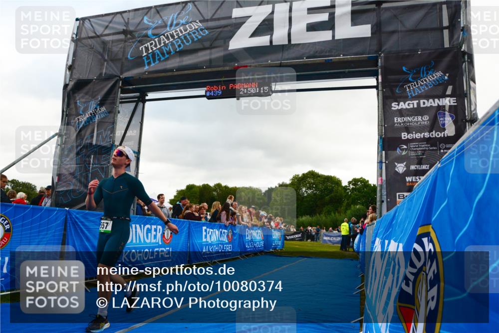 30.08.2026 - Elbe Triathlon Hamburg LAZAROV Photography http://msf.ph/oto/10080374 30.08.2026 11:10:26 Ziel 557 meine-sportfotos.de