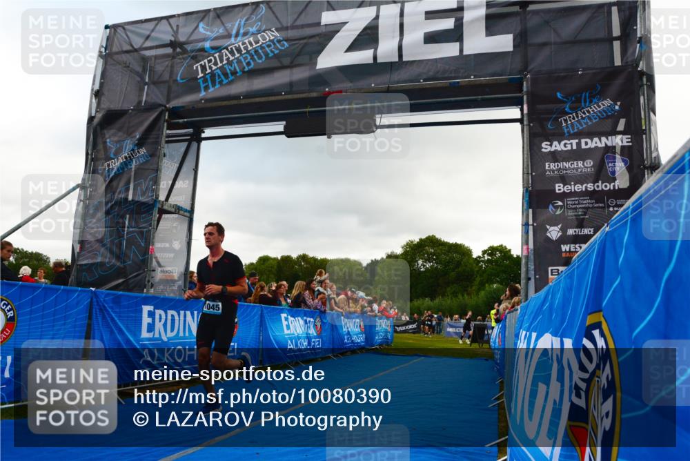 30.08.2026 - Elbe Triathlon Hamburg LAZAROV Photography http://msf.ph/oto/10080390 30.08.2026 11:10:44 Ziel 426, 513, 666, 678, 1045 meine-sportfotos.de
