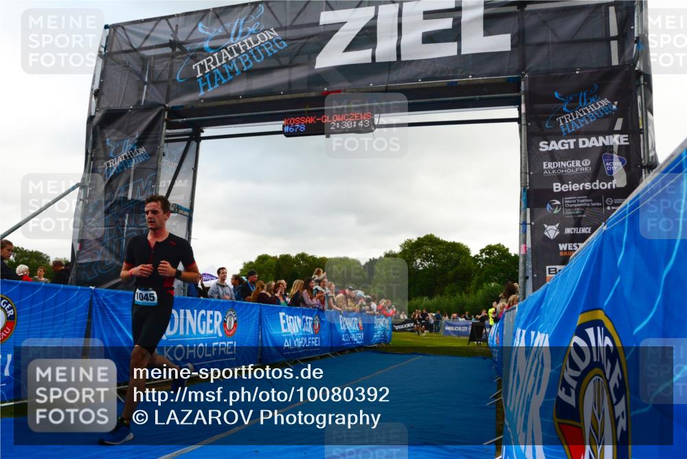 30.08.2026 - Elbe Triathlon Hamburg LAZAROV Photography http://msf.ph/oto/10080392 30.08.2026 11:10:44 Ziel 426, 513, 666, 678, 1045 meine-sportfotos.de