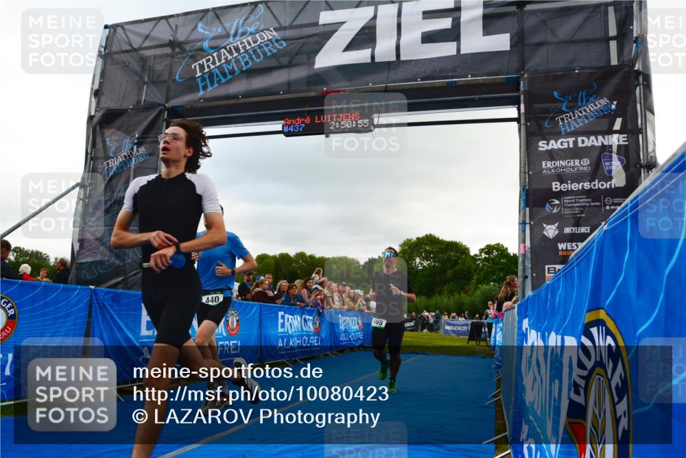 30.08.2026 - Elbe Triathlon Hamburg LAZAROV Photography http://msf.ph/oto/10080423 30.08.2026 11:11:18 Ziel 440, 665, 1010 meine-sportfotos.de