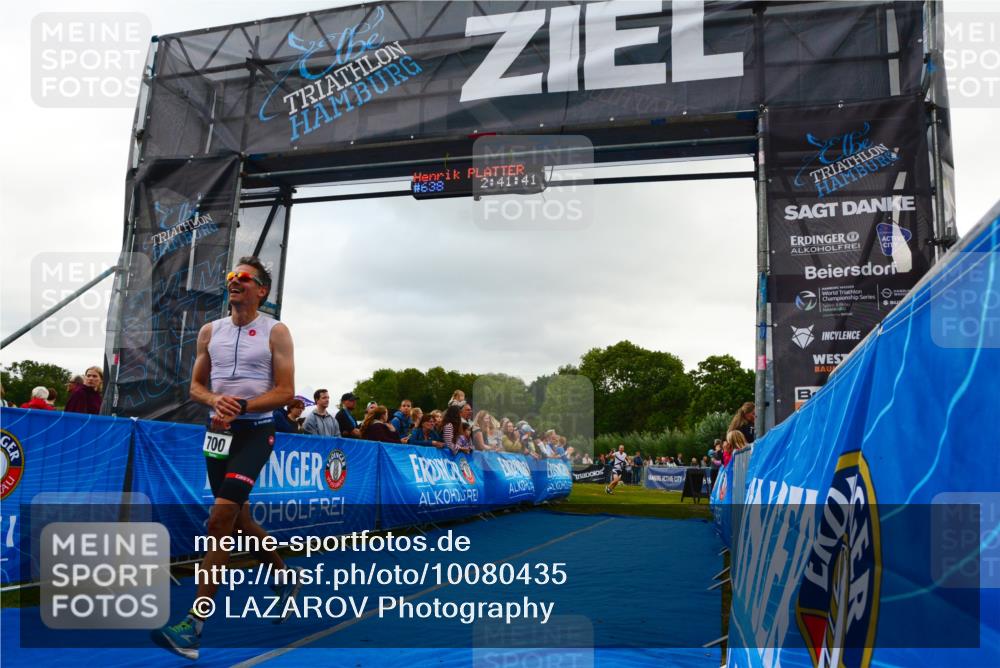 30.08.2026 - Elbe Triathlon Hamburg LAZAROV Photography http://msf.ph/oto/10080435 30.08.2026 11:11:44 Ziel 700 meine-sportfotos.de