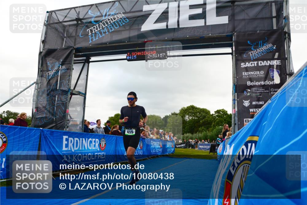 30.08.2026 - Elbe Triathlon Hamburg LAZAROV Photography http://msf.ph/oto/10080438 30.08.2026 11:11:55 Ziel 415, 558 meine-sportfotos.de