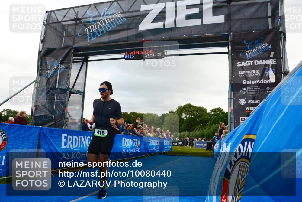 30.08.2026 - Elbe Triathlon Hamburg LAZAROV Photography http://msf.ph/oto/10080440 30.08.2026 11:11:56 Ziel 415, 558 meine-sportfotos.de