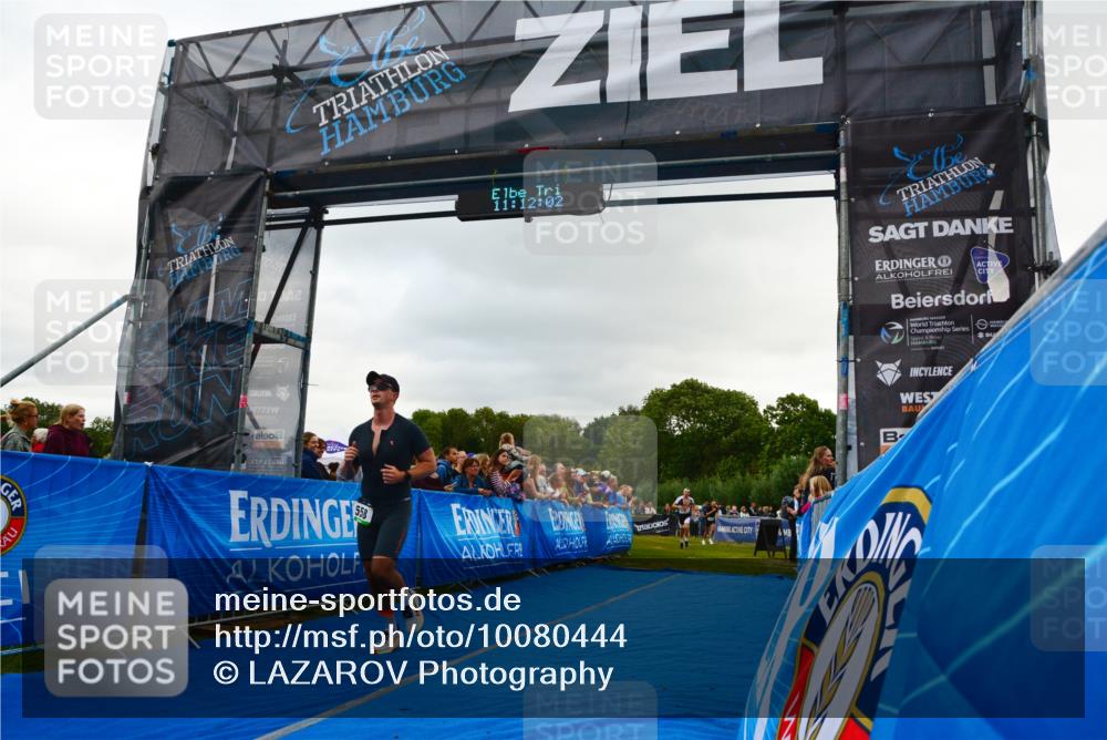 30.08.2026 - Elbe Triathlon Hamburg LAZAROV Photography http://msf.ph/oto/10080444 30.08.2026 11:12:03 Ziel 521, 558 meine-sportfotos.de