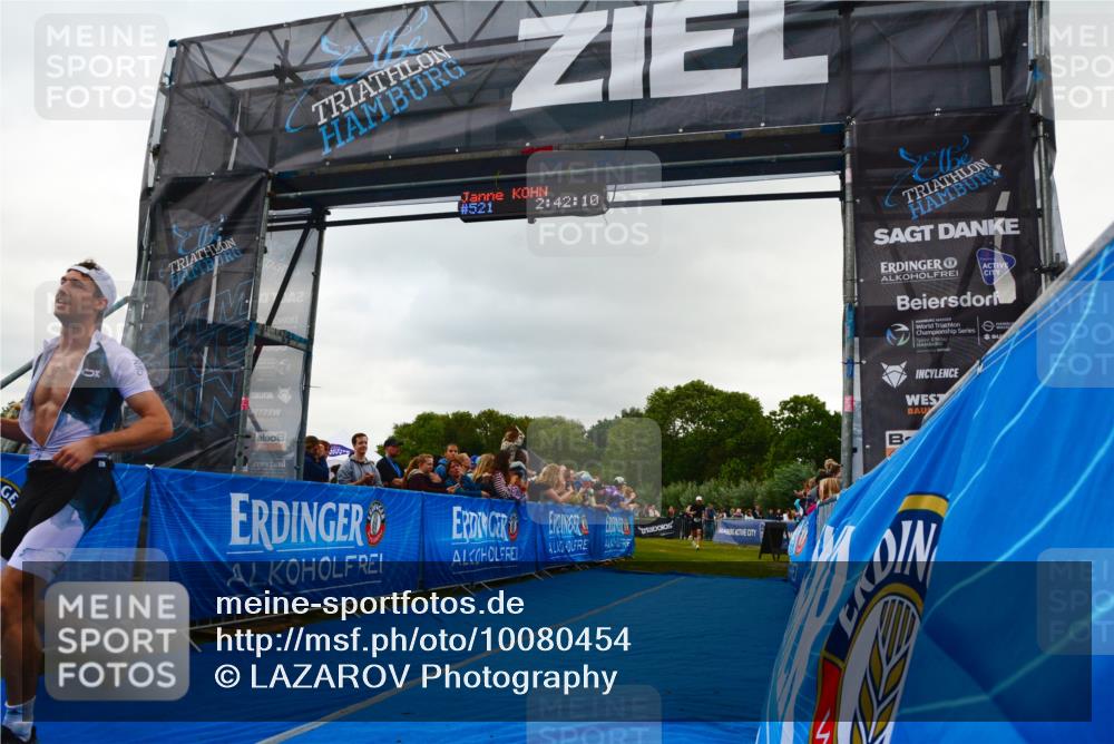 30.08.2026 - Elbe Triathlon Hamburg LAZAROV Photography http://msf.ph/oto/10080454 30.08.2026 11:12:09 Ziel 521, 769 meine-sportfotos.de
