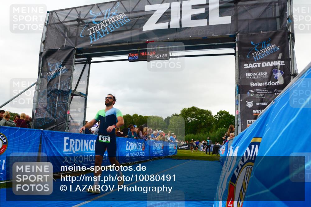 30.08.2026 - Elbe Triathlon Hamburg LAZAROV Photography http://msf.ph/oto/10080491 30.08.2026 11:12:42 Ziel 410, 612, 722, 1093 meine-sportfotos.de