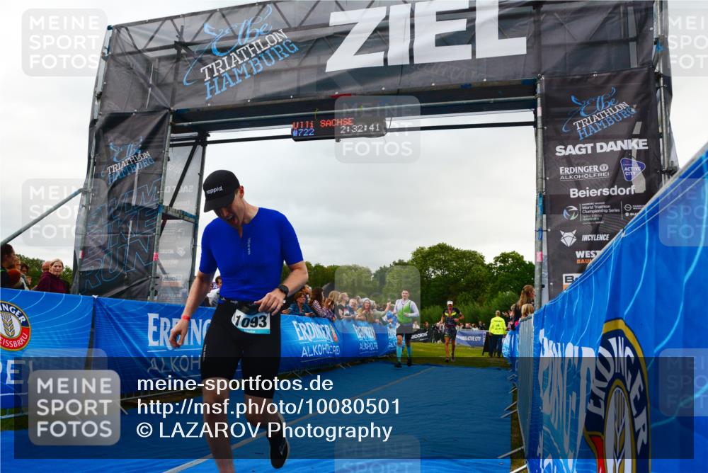 30.08.2026 - Elbe Triathlon Hamburg LAZAROV Photography http://msf.ph/oto/10080501 30.08.2026 11:12:50 Ziel 773, 1093, 1097 meine-sportfotos.de