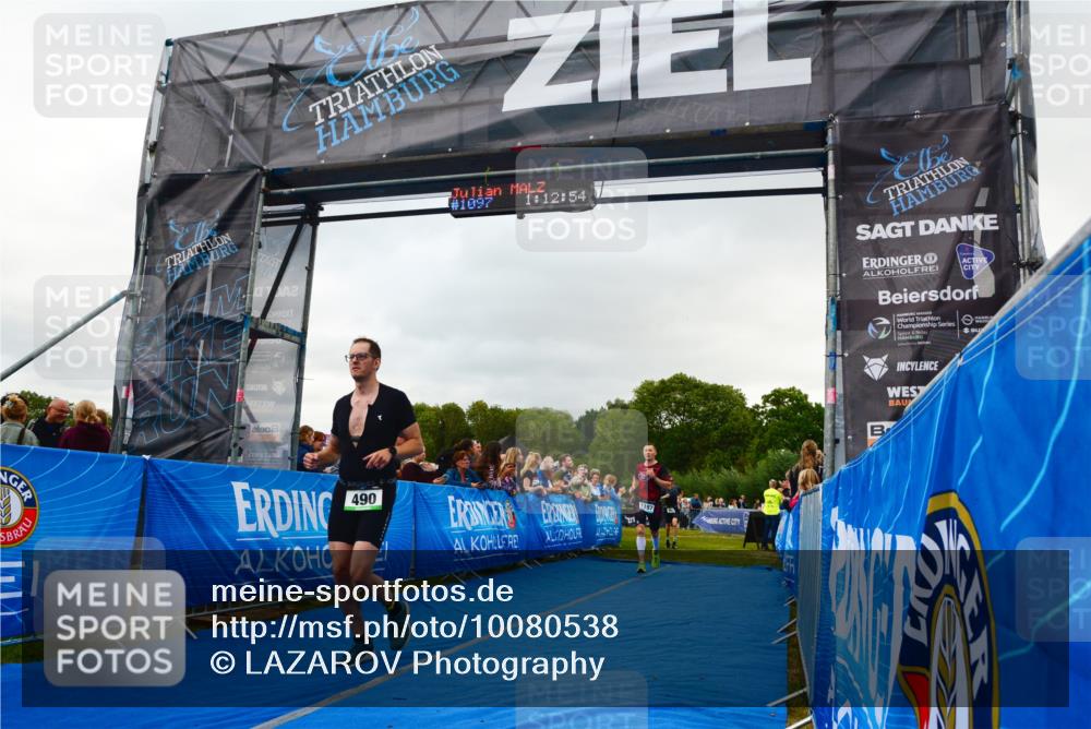 30.08.2026 - Elbe Triathlon Hamburg LAZAROV Photography http://msf.ph/oto/10080538 30.08.2026 11:13:09 Ziel 490, 651, 1061, 1197 meine-sportfotos.de