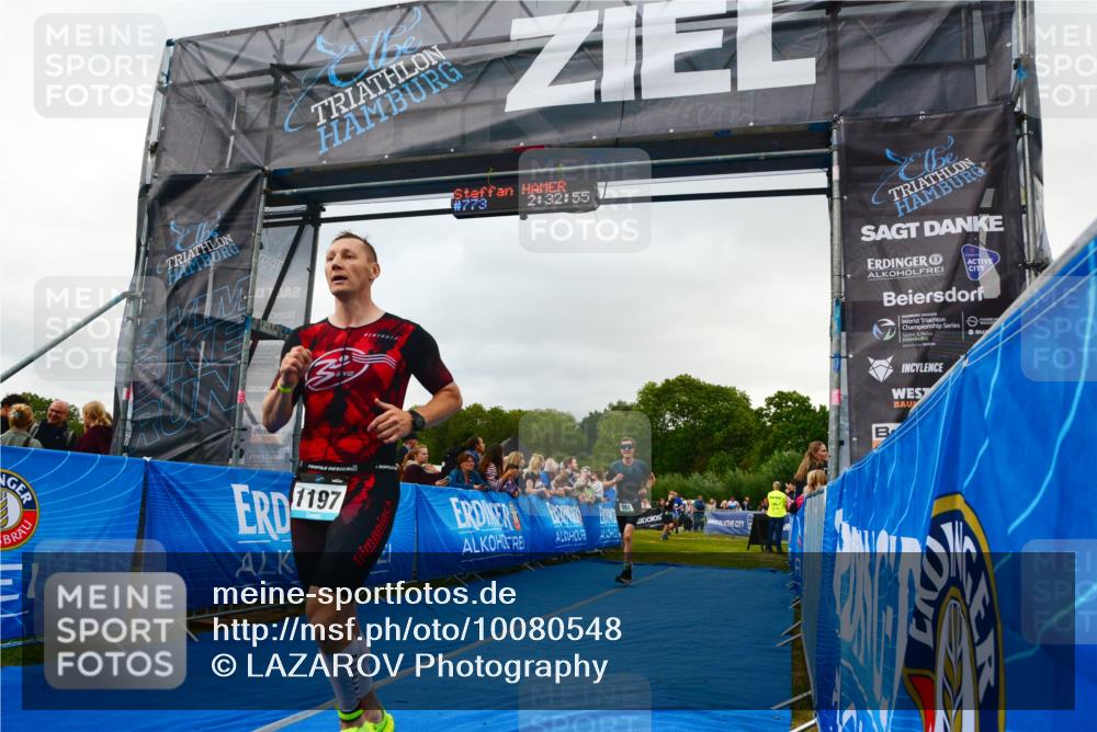 30.08.2026 - Elbe Triathlon Hamburg LAZAROV Photography http://msf.ph/oto/10080548 30.08.2026 11:13:11 Ziel 490, 611, 651, 1197 meine-sportfotos.de