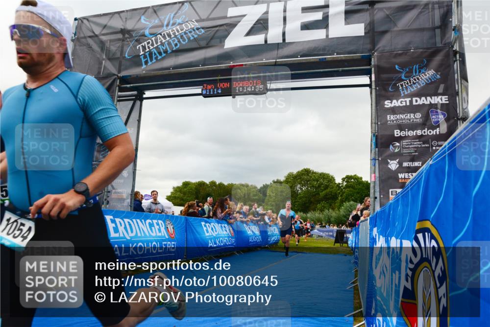 30.08.2026 - Elbe Triathlon Hamburg LAZAROV Photography http://msf.ph/oto/10080645 30.08.2026 11:14:38 Ziel 413, 497, 606, 640, 990, 1054 meine-sportfotos.de