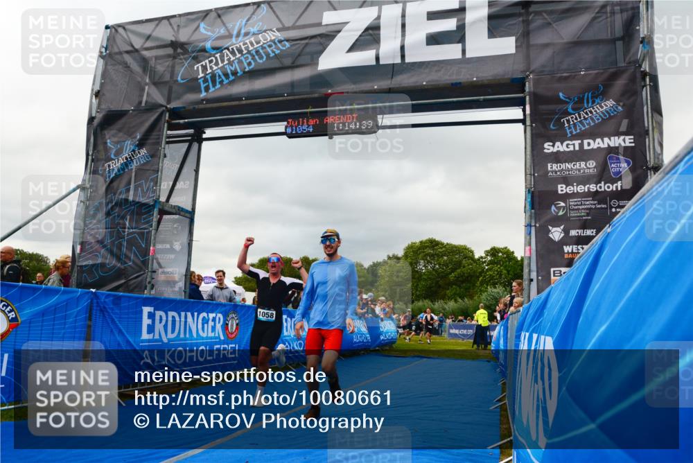 30.08.2026 - Elbe Triathlon Hamburg LAZAROV Photography http://msf.ph/oto/10080661 30.08.2026 11:14:48 Ziel 500, 600, 619, 1058 meine-sportfotos.de