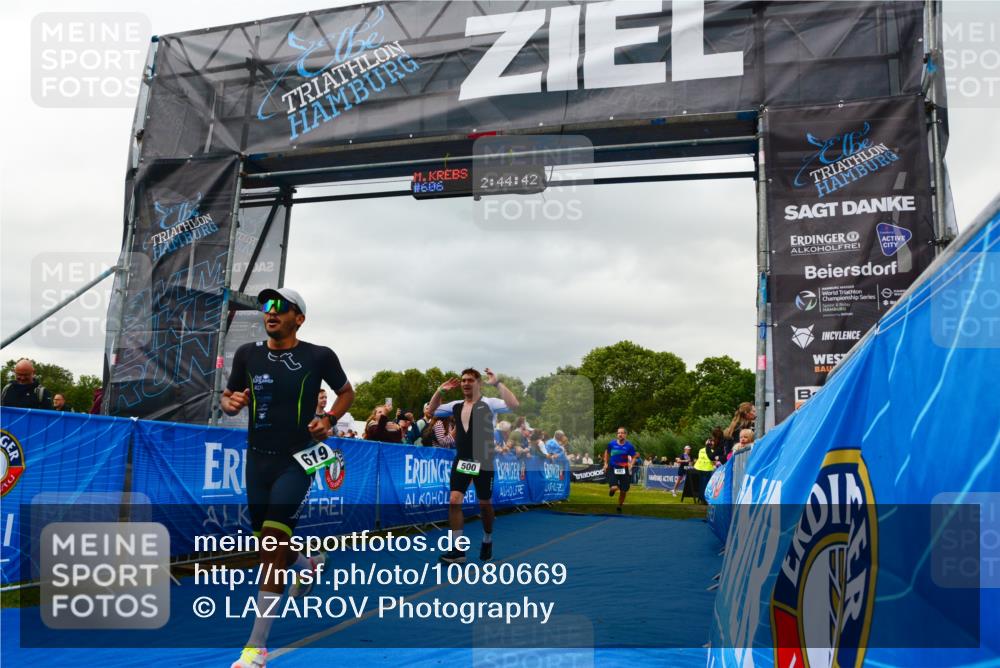 30.08.2026 - Elbe Triathlon Hamburg LAZAROV Photography http://msf.ph/oto/10080669 30.08.2026 11:14:55 Ziel 492, 500, 619 meine-sportfotos.de