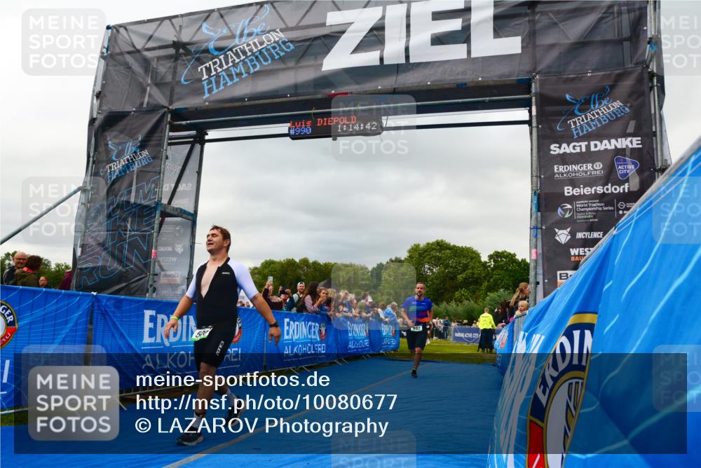 30.08.2026 - Elbe Triathlon Hamburg LAZAROV Photography http://msf.ph/oto/10080677 30.08.2026 11:14:56 Ziel 492, 500, 619 meine-sportfotos.de