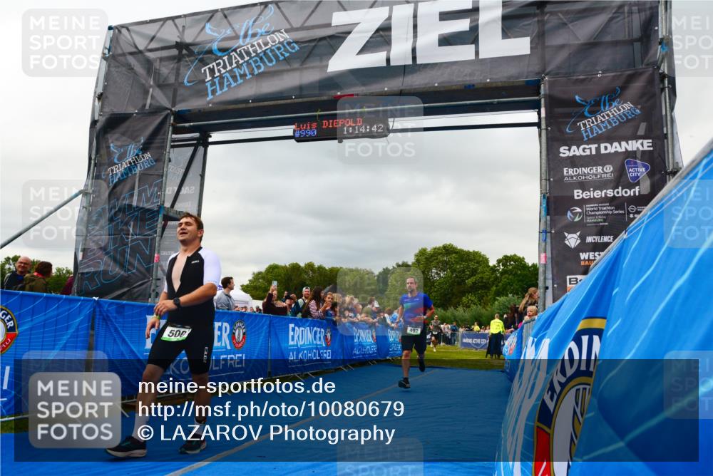 30.08.2026 - Elbe Triathlon Hamburg LAZAROV Photography http://msf.ph/oto/10080679 30.08.2026 11:14:56 Ziel 492, 500, 619 meine-sportfotos.de